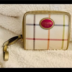Small Coach Zip Wallet